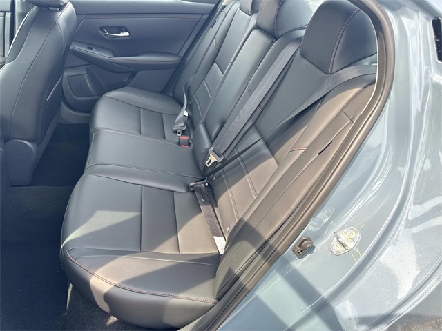 2025 Nissan Sentra SR photo 14