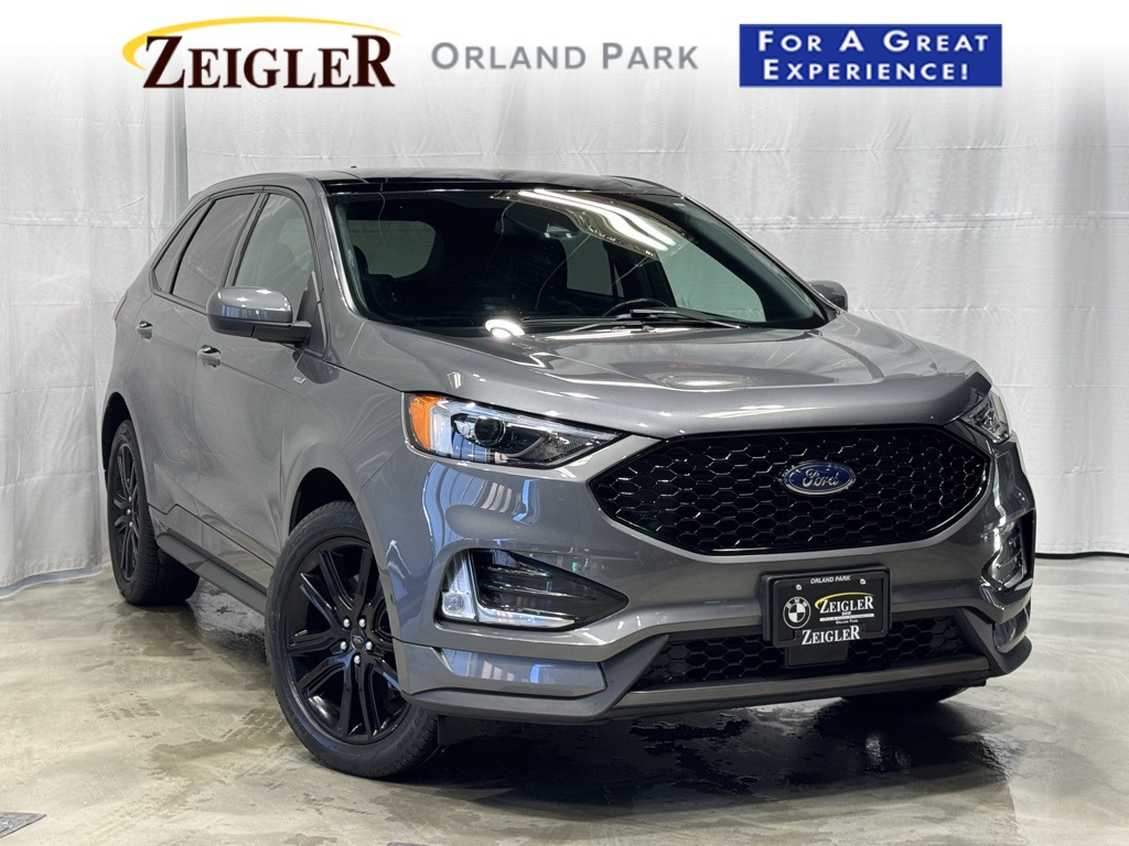 2022 Ford Edge ST-Line's photo