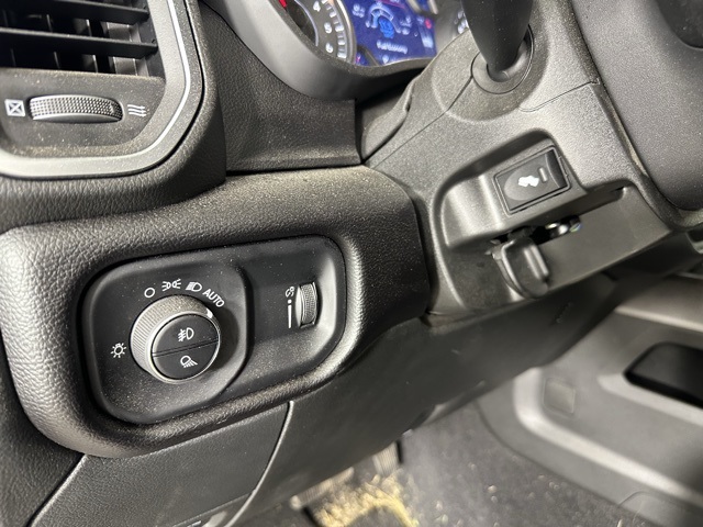 2025 Ram 2500 Big Horn photo 16