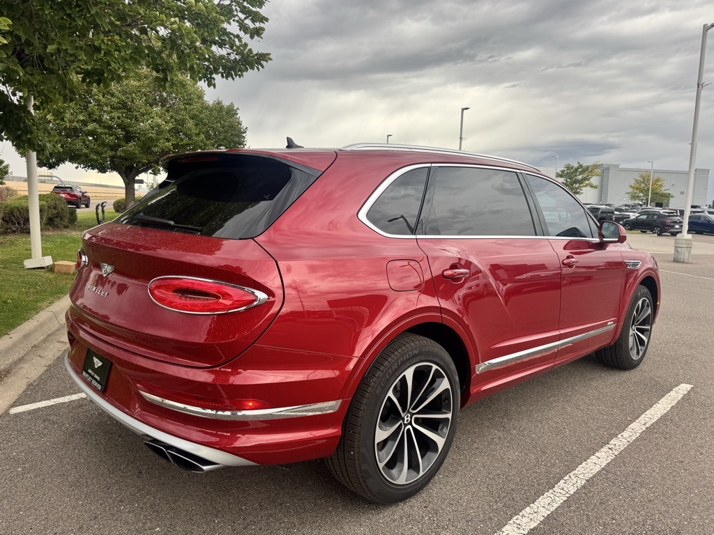2024 Bentley Bentayga EWB Azure photo 5