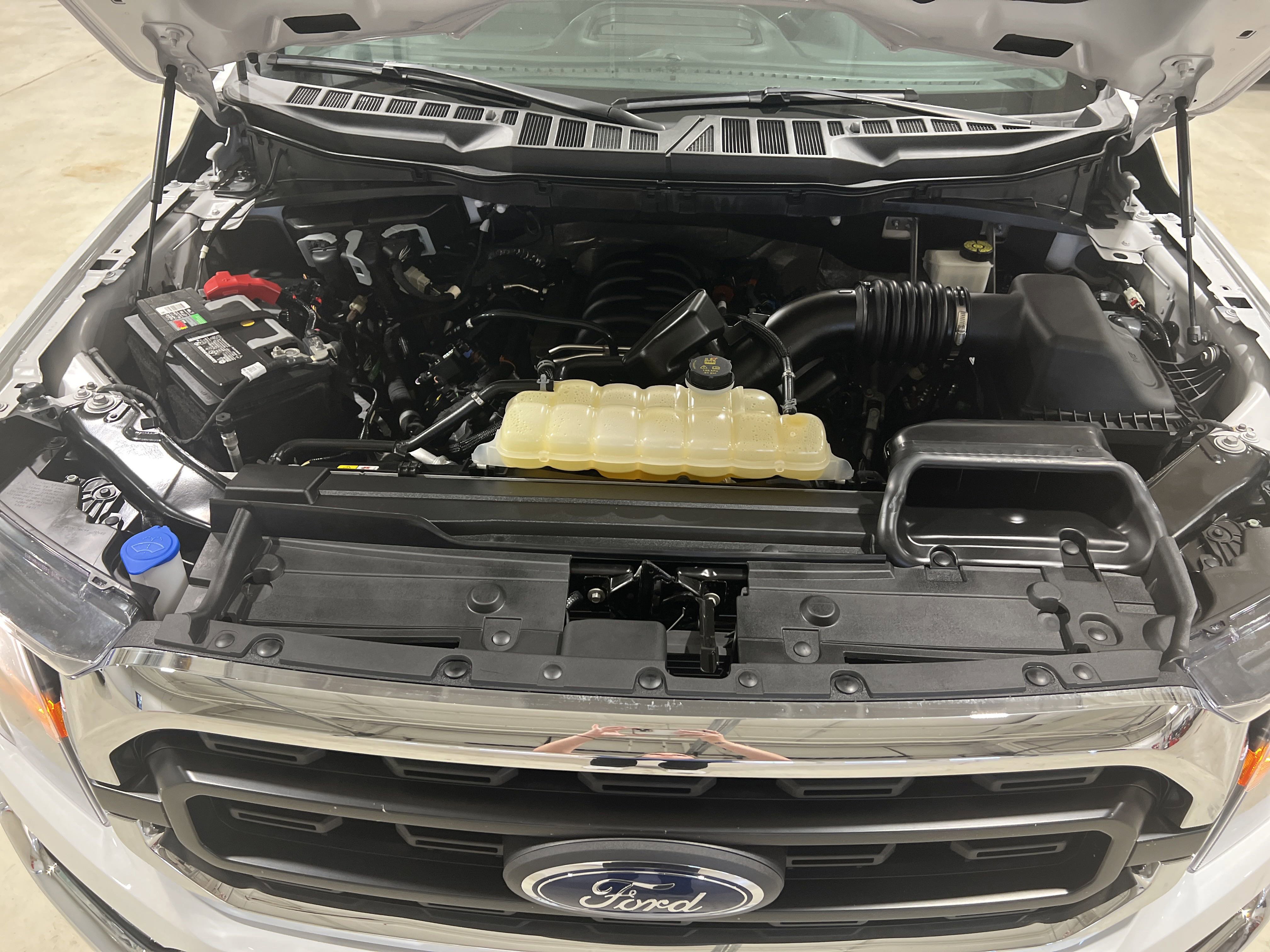 2023 Ford F-150 XLT photo 9
