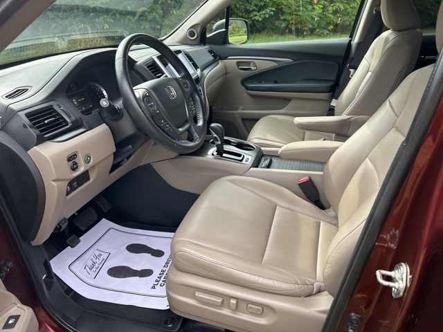 2017 Honda Ridgeline RTL-T photo 14