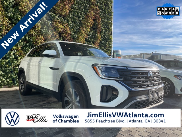 2025 Volkswagen Atlas Cross Sport SE's photo