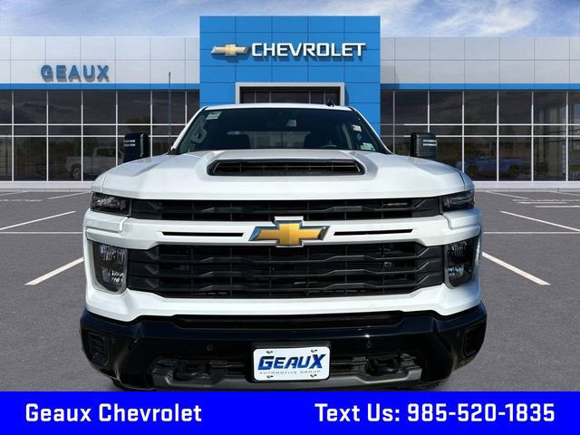 2025 Chevrolet Silverado photo 4