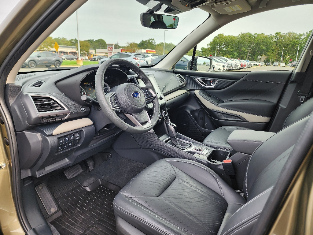 2022 Subaru Forester Limited photo 26