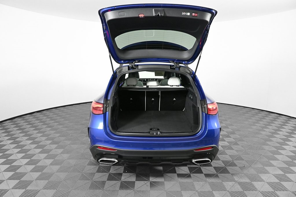 2026 Mercedes Benz GLC 300 photo 24