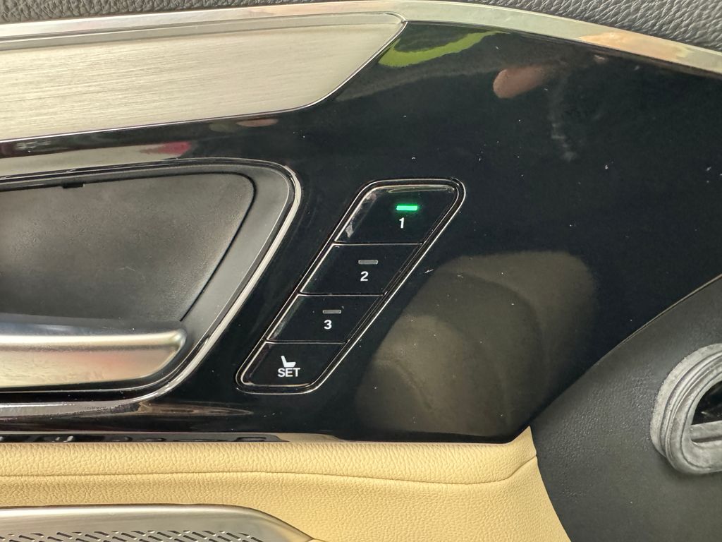 2023 Acura MDX SH-AWD photo 24