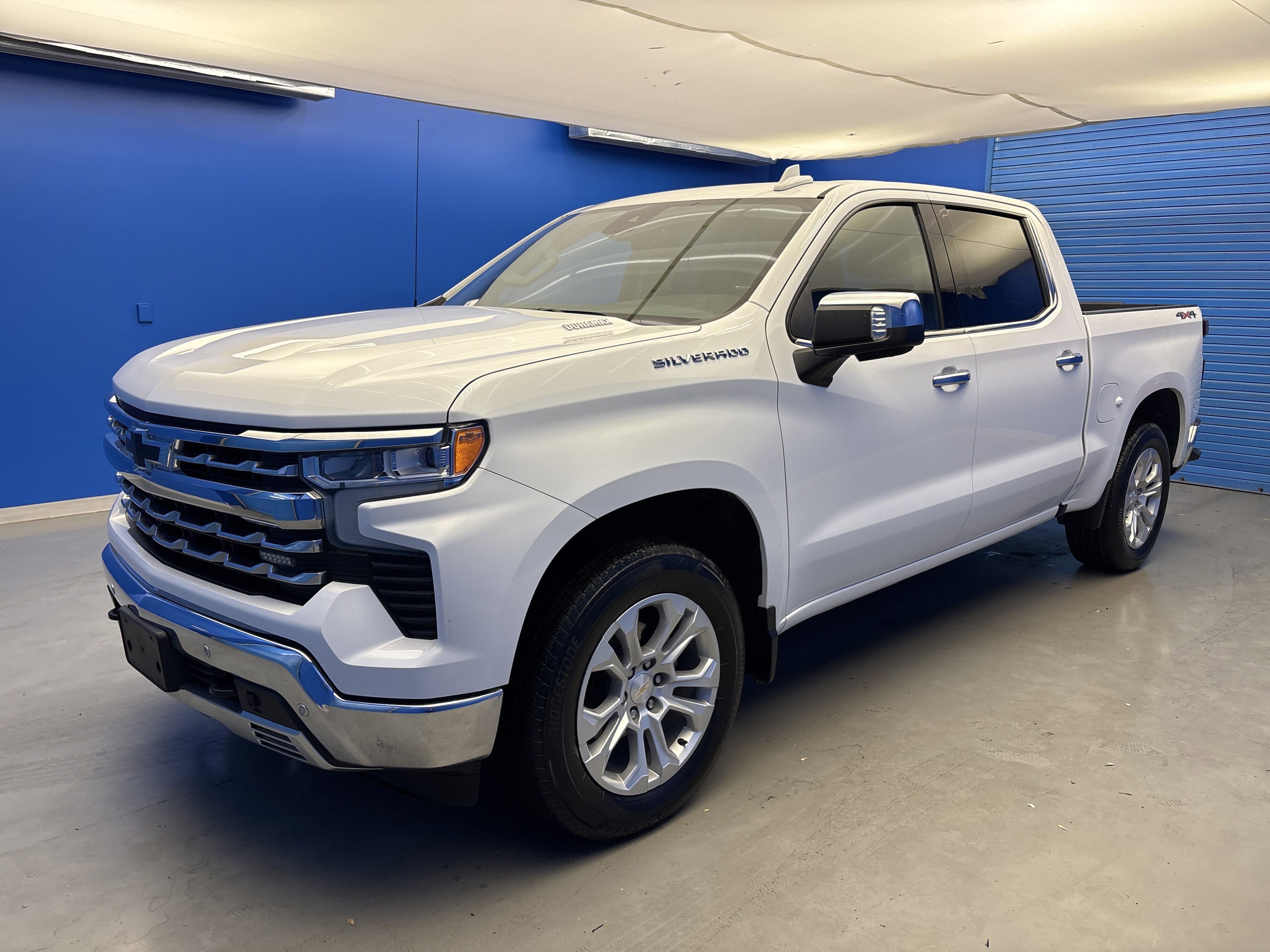 2023 Chevrolet Silverado 1500 LTZ photo 3