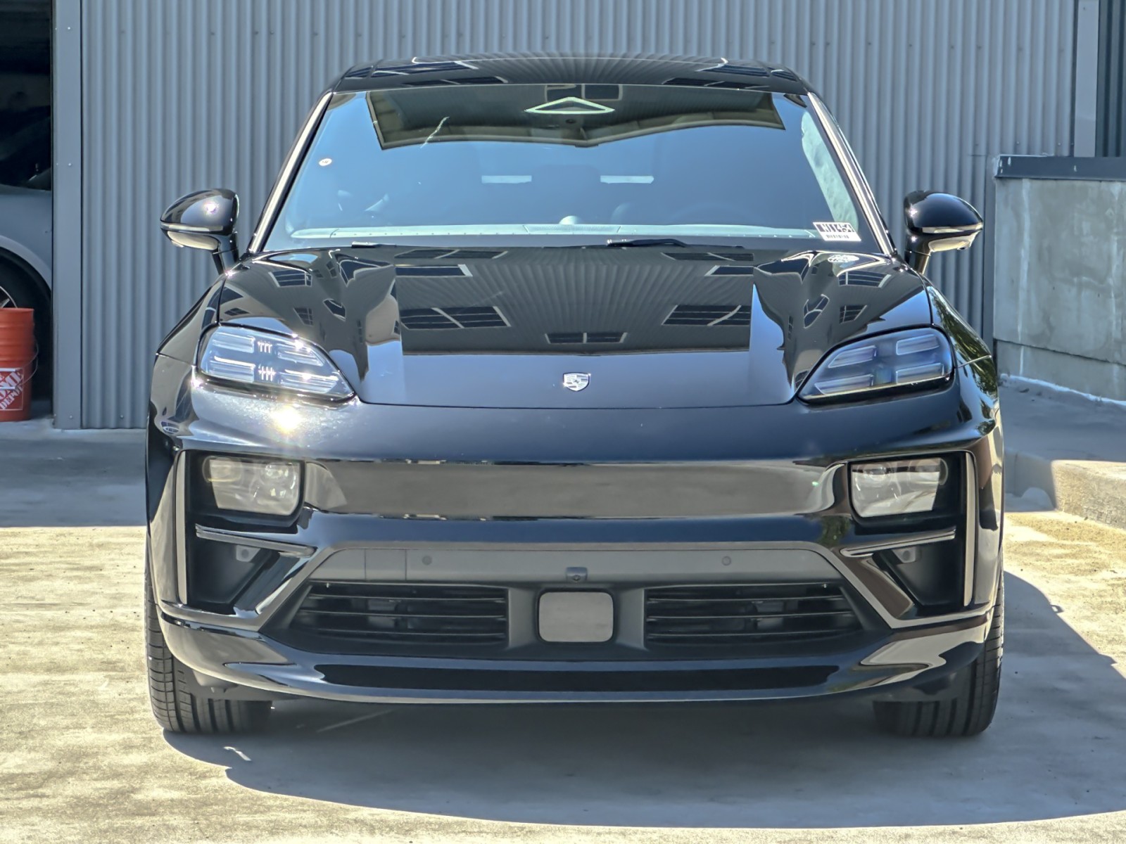 2025 Porsche Macan Turbo Electric photo 11