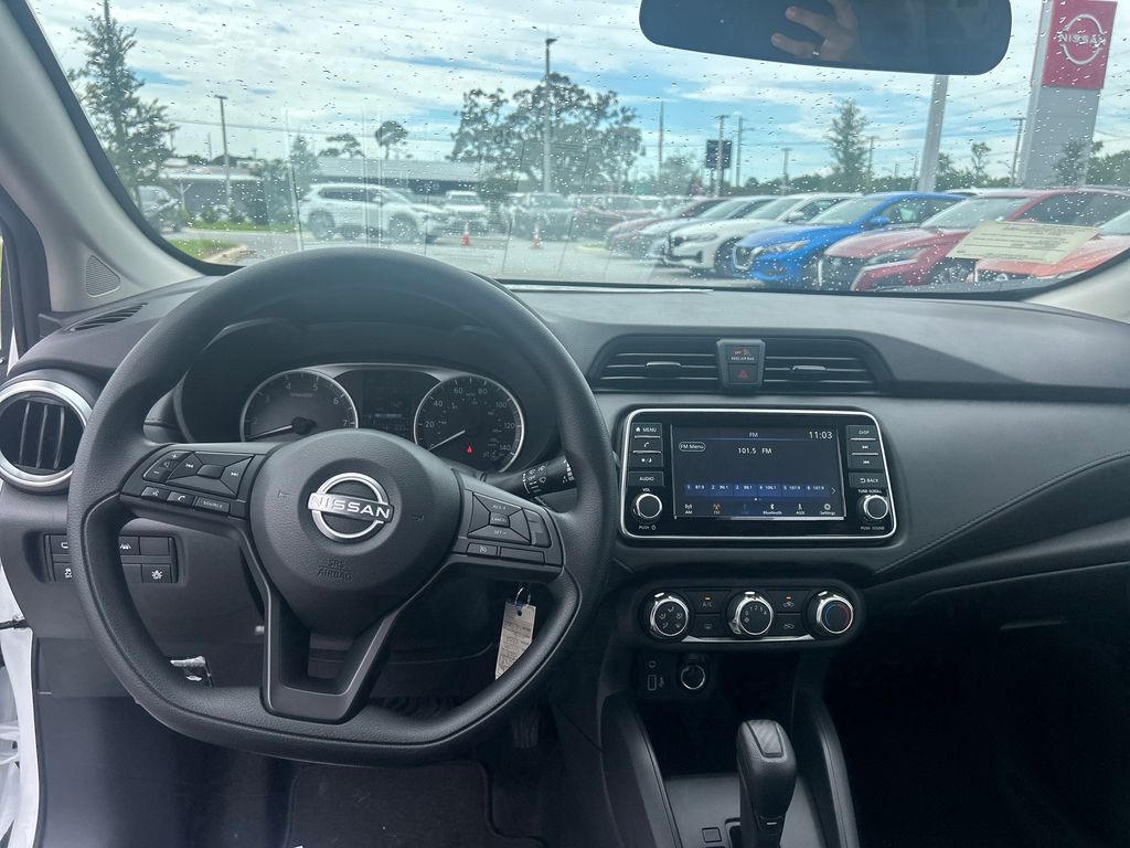 2025 Nissan Versa 1.6 S photo 18