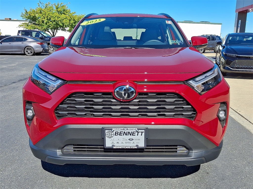 2025 Toyota RAV4 XLE Premium photo 3