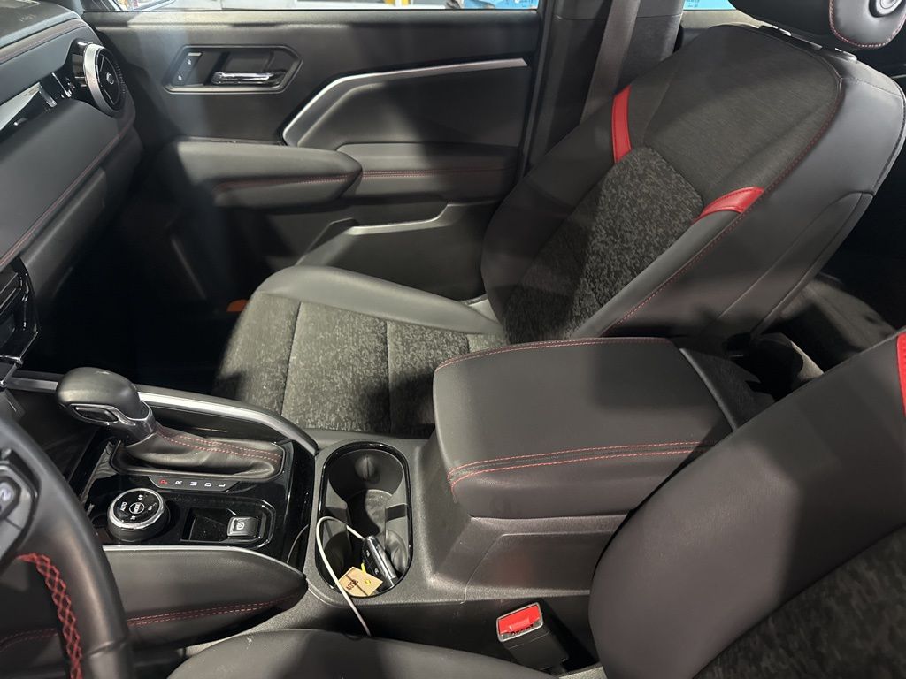 2024 Chevrolet Colorado Z71 photo 20