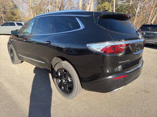 2023 Buick Enclave Essence photo 3