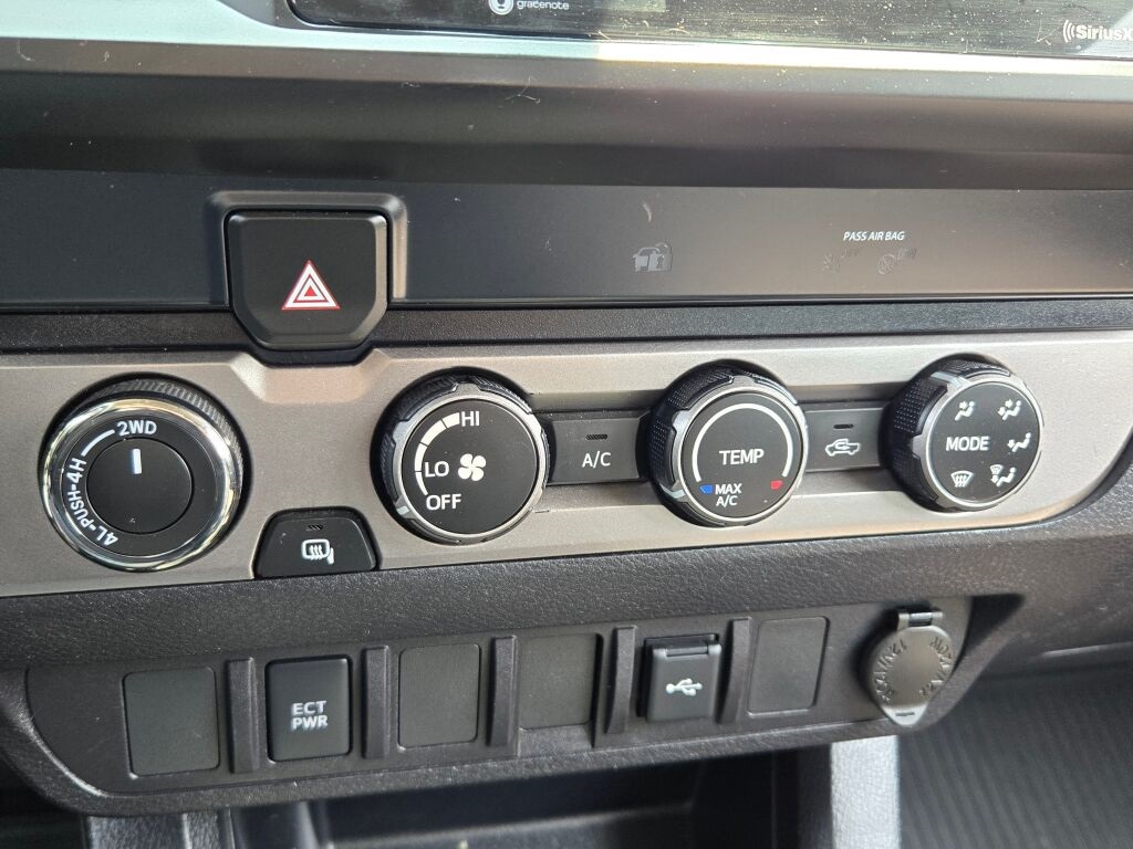 2020 Toyota Tacoma TRD Off-Road photo 21