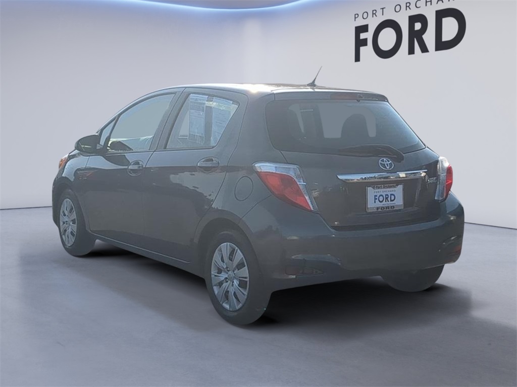 2014 Toyota Yaris L photo 3