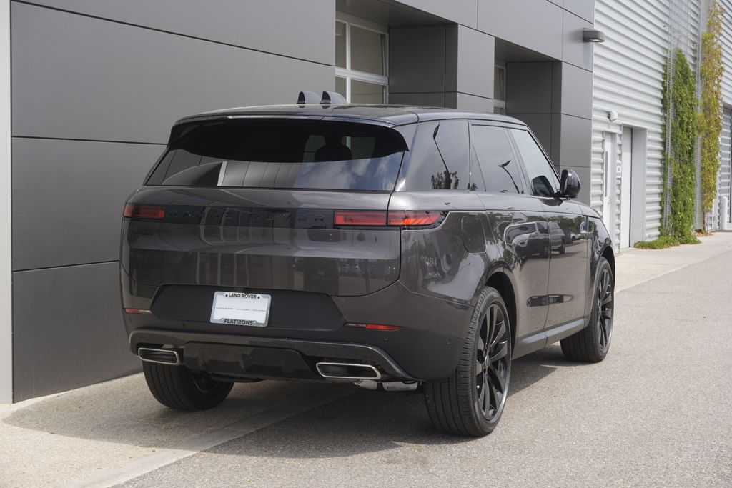 2025 Land Rover Range Rover Sport SE photo 2