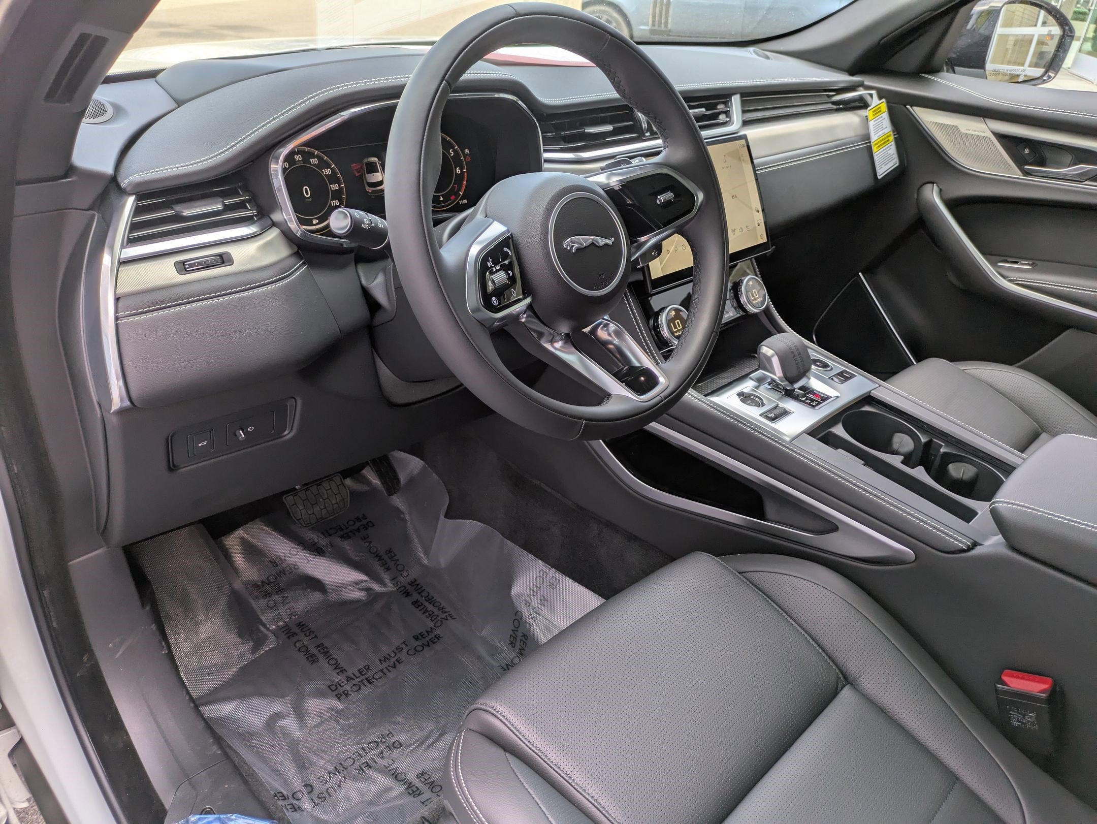 2026 Jaguar F-PACE P250 R-Dynamic S photo 9
