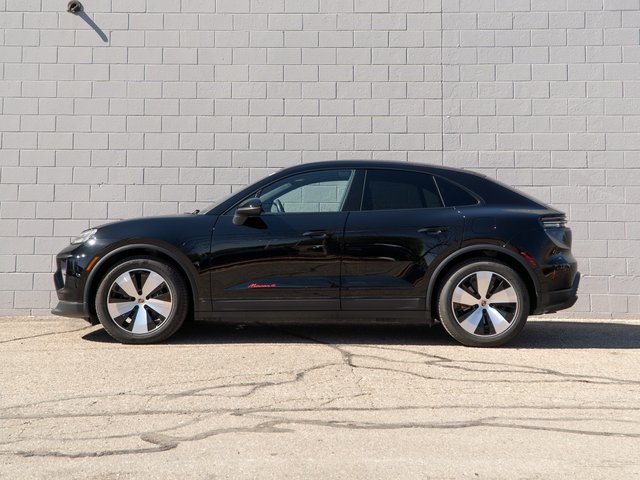 2024 Porsche Macan Electric 4 photo 2