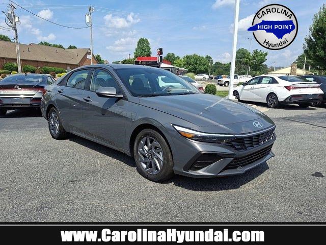 2025 Hyundai Elantra Blue's photo