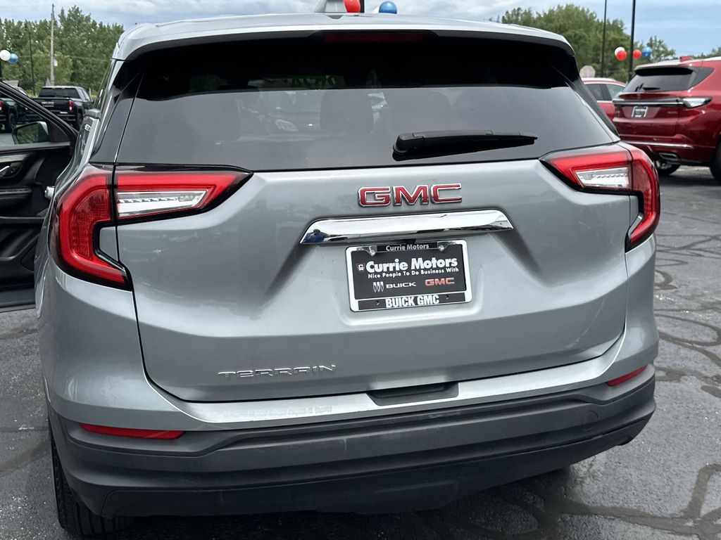 2024 GMC TERRAIN - Image 24