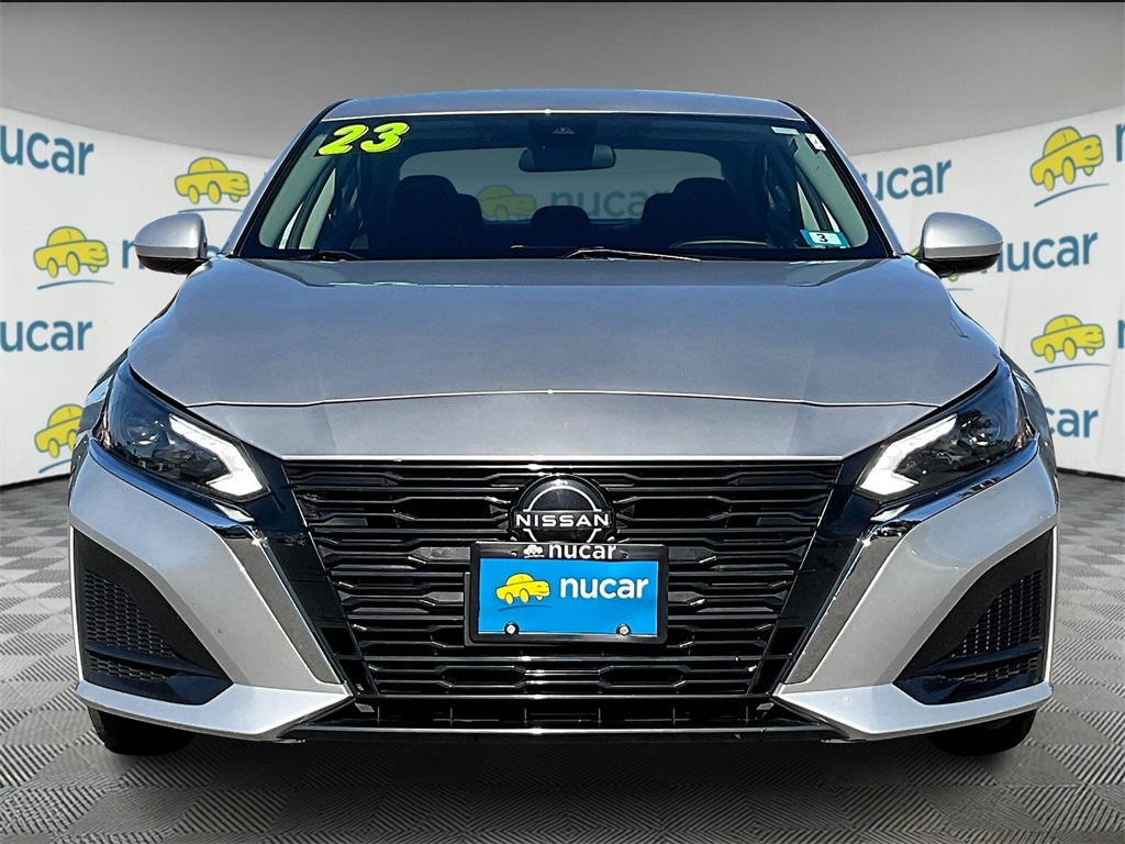 2023 Nissan Altima 2.5 SV photo 2