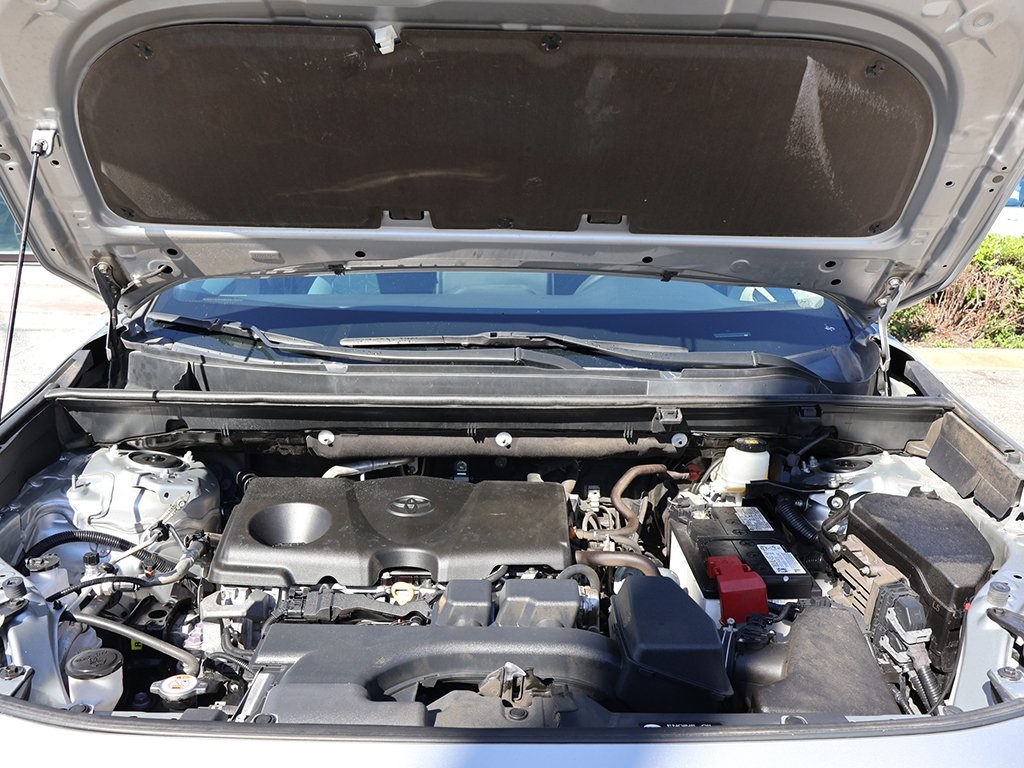 2022 Toyota RAV4 XLE photo 12