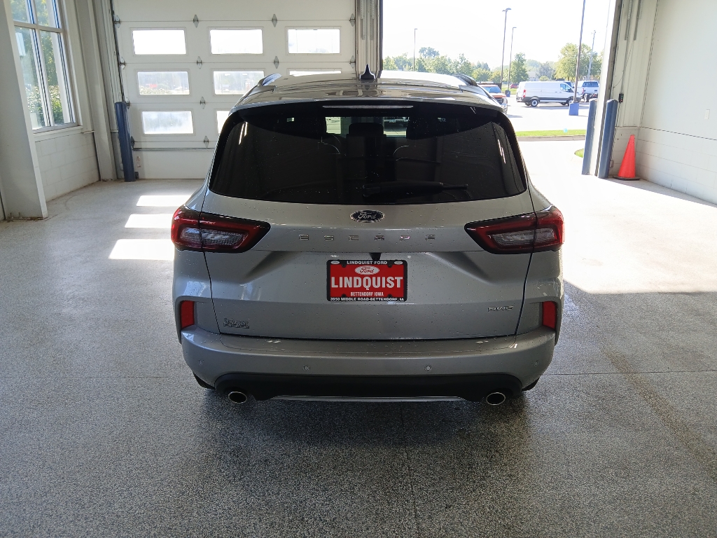 2023 Ford Escape ST-Line photo 7