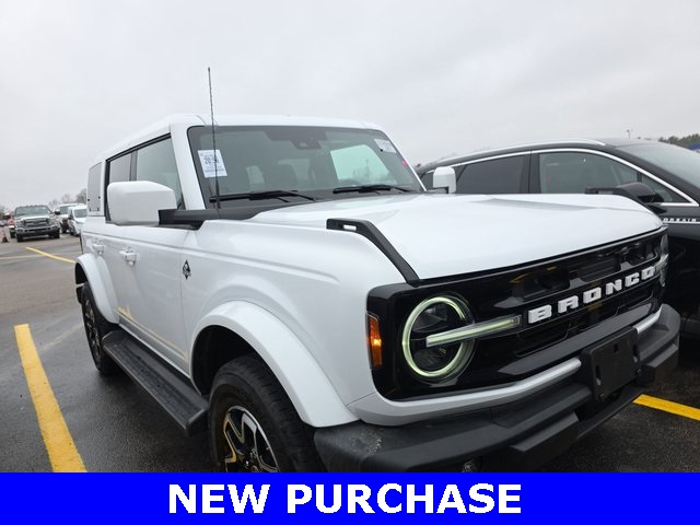 2025 Ford Bronco 4-Door Outer Banks's photo