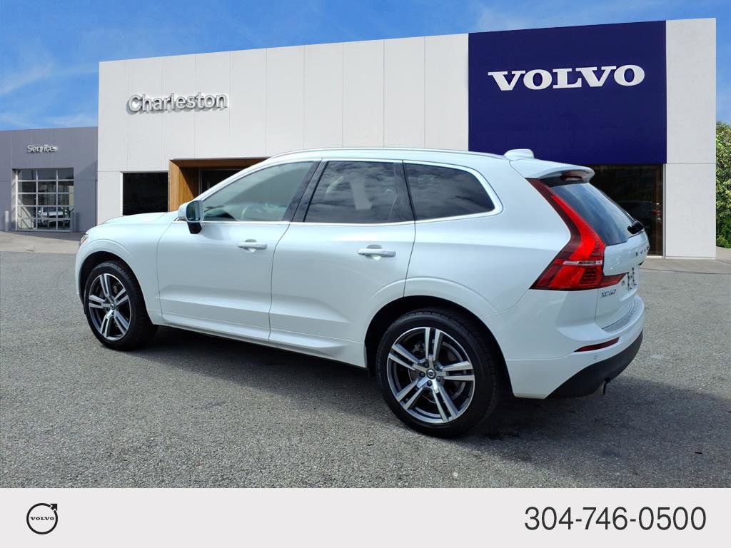 2020 Volvo XC60 Momentum photo 3