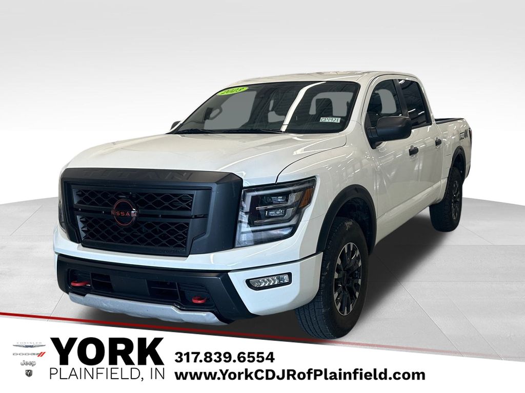 2023 Nissan Titan PRO-4X's photo