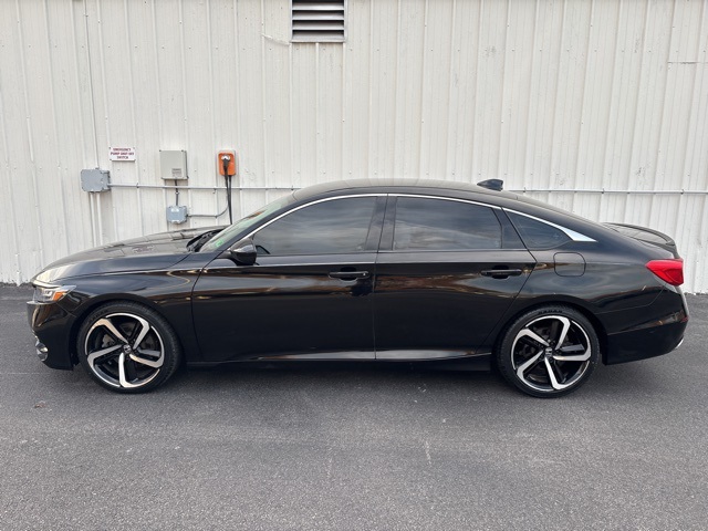 2019 Honda Accord Sport photo 2