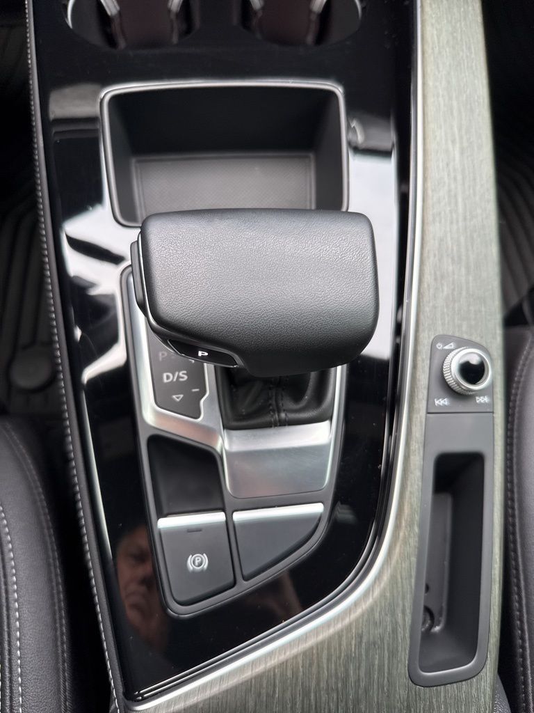 2023 Audi A4 45 S line Premium Plus Quattro photo 8