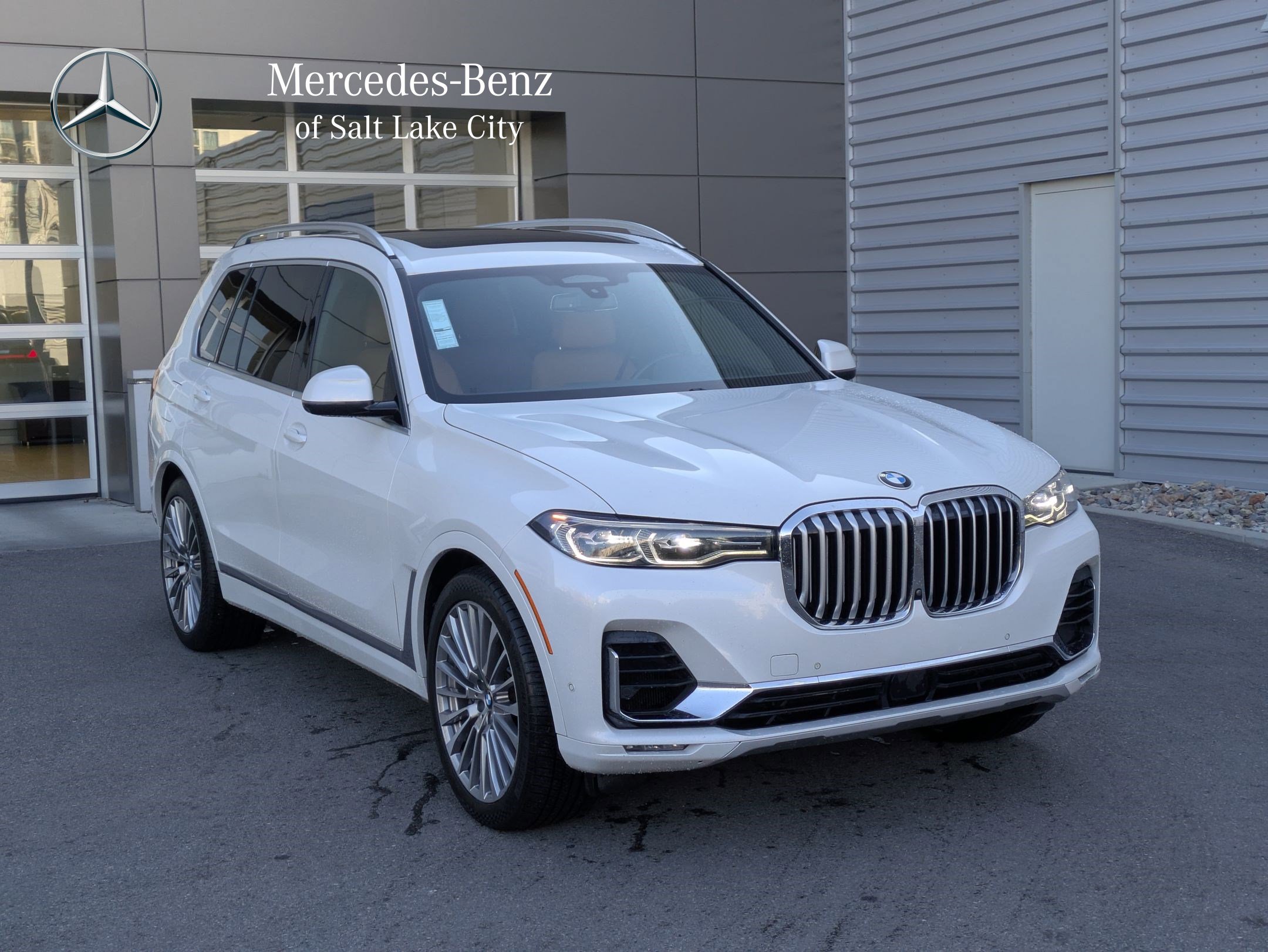 2021 BMW X7 40i's photo
