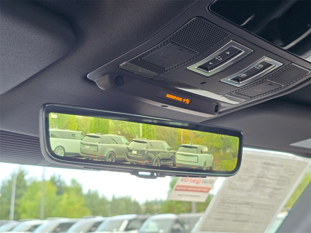 2024 Land Rover Defender 110 X-Dynamic SE photo 15