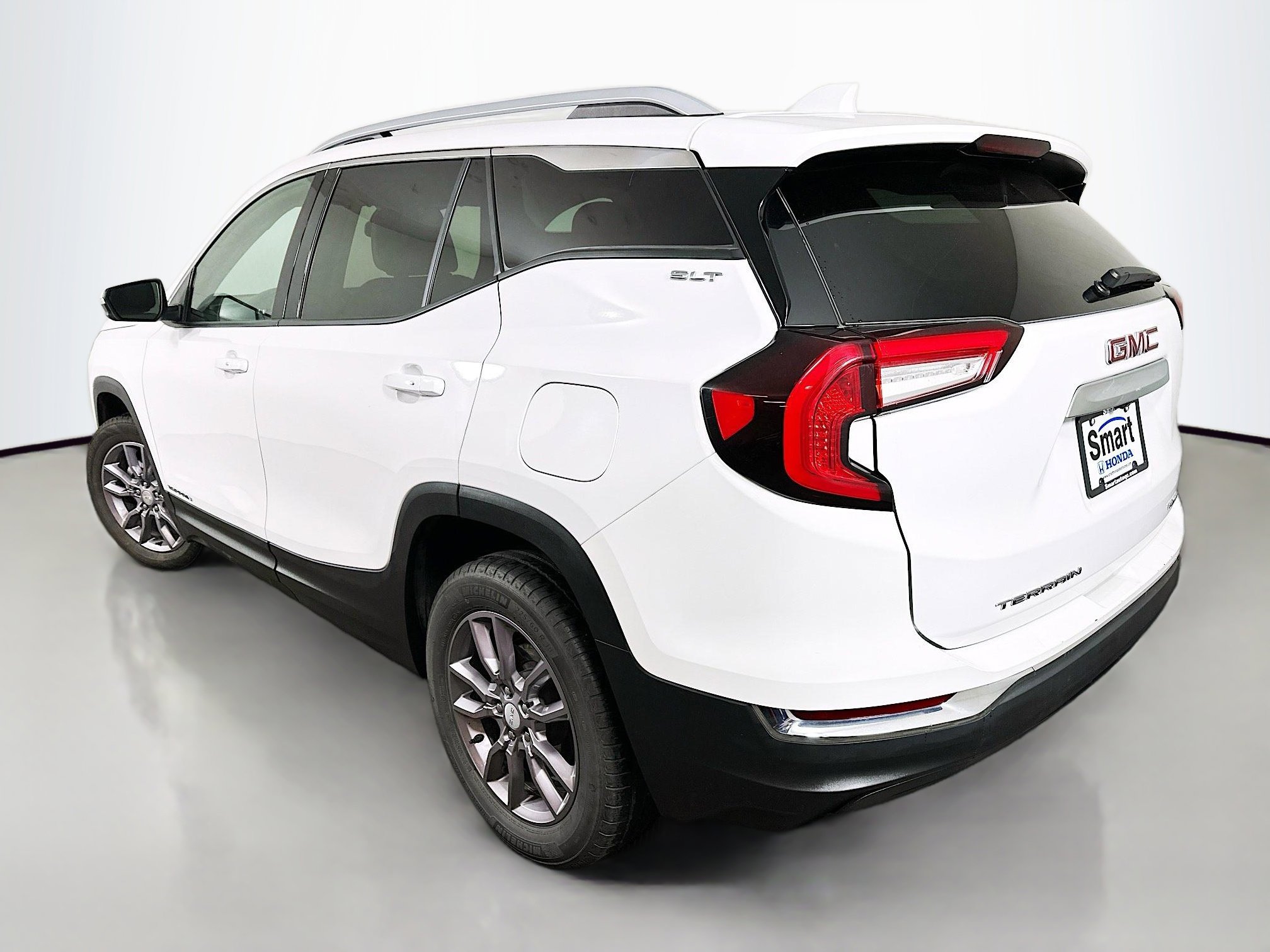 2023 Gmc Terrain SLT photo 2