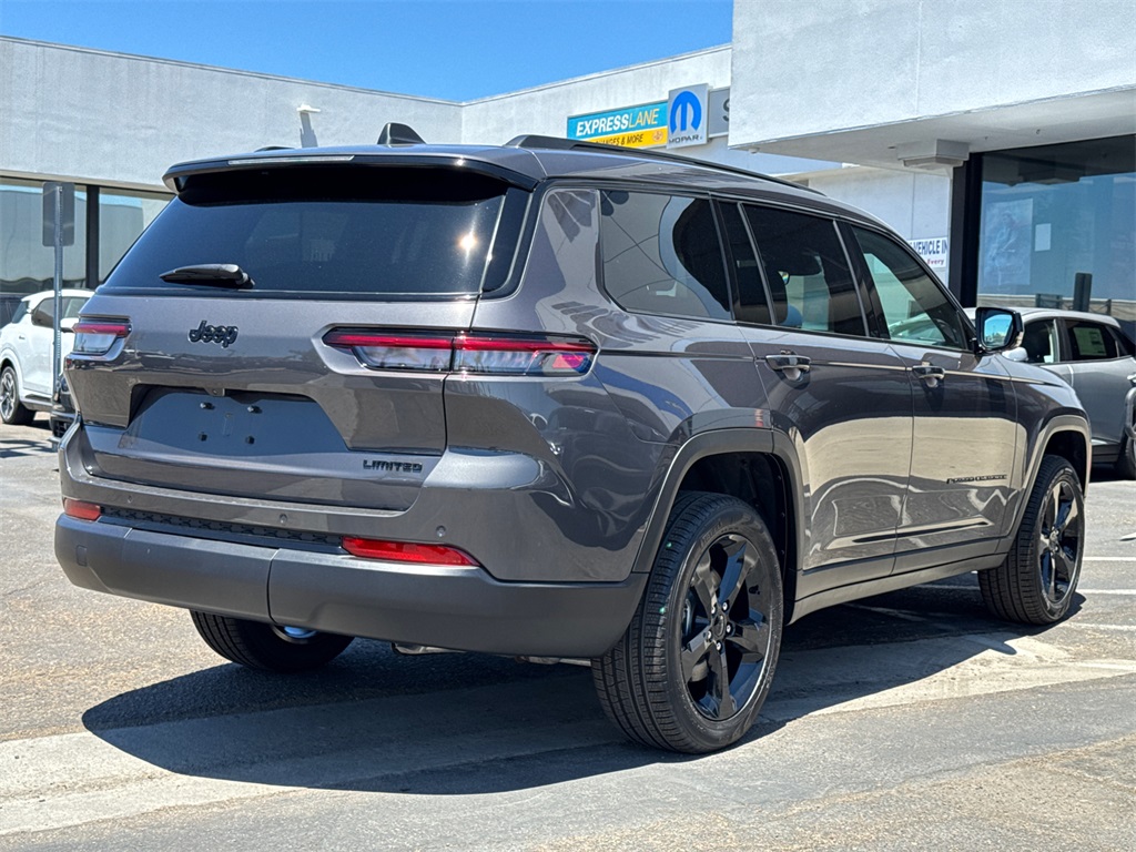 2025 Jeep Grand Cherokee Limited photo 13