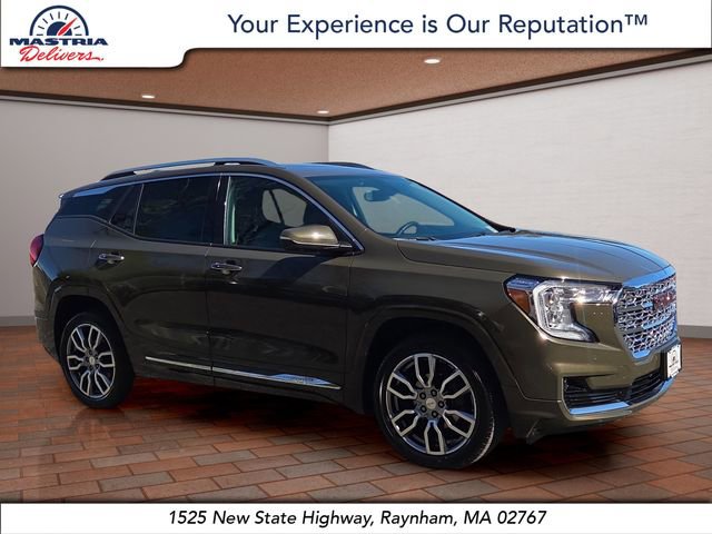 2023 GMC Terrain Denali's photo