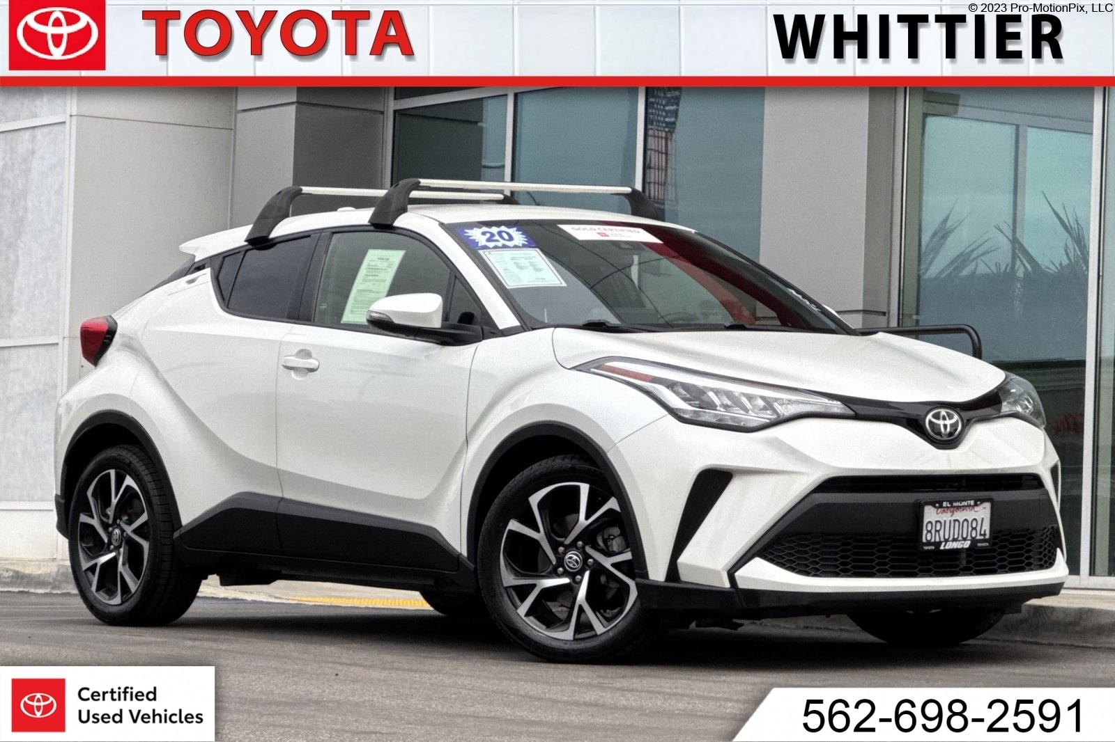 2020 Toyota C-HR XLE's photo