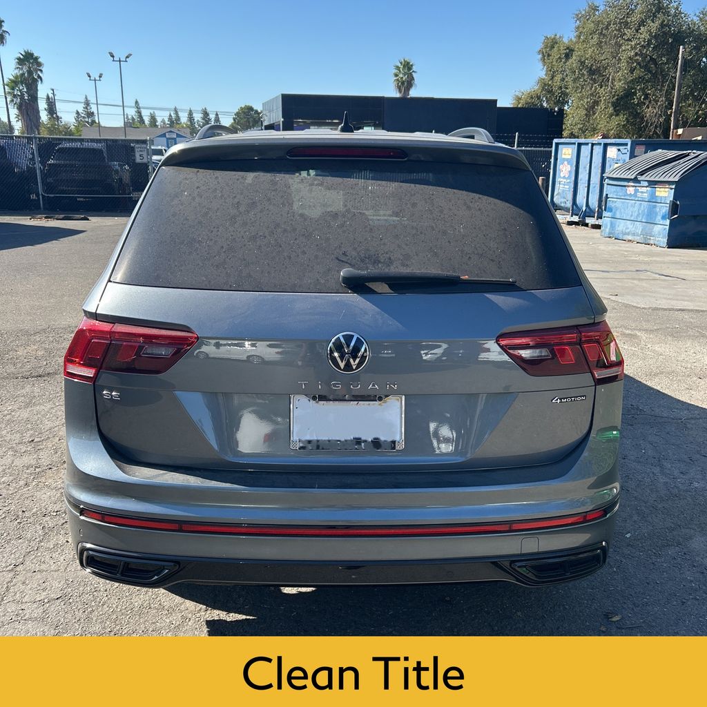 2022 Volkswagen Tiguan SE R-Line Black photo 2
