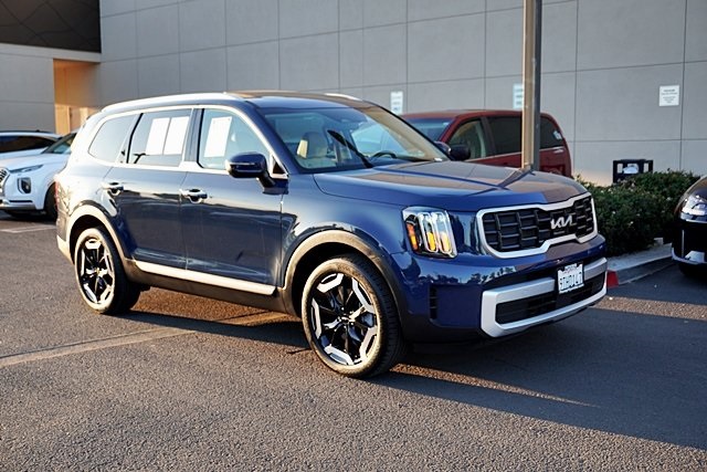 2025 Kia Telluride S photo 4