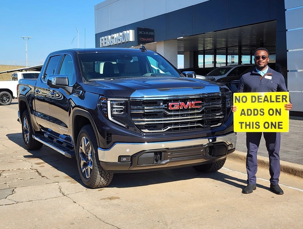 2026 GMC Sierra 1500 SLT's photo