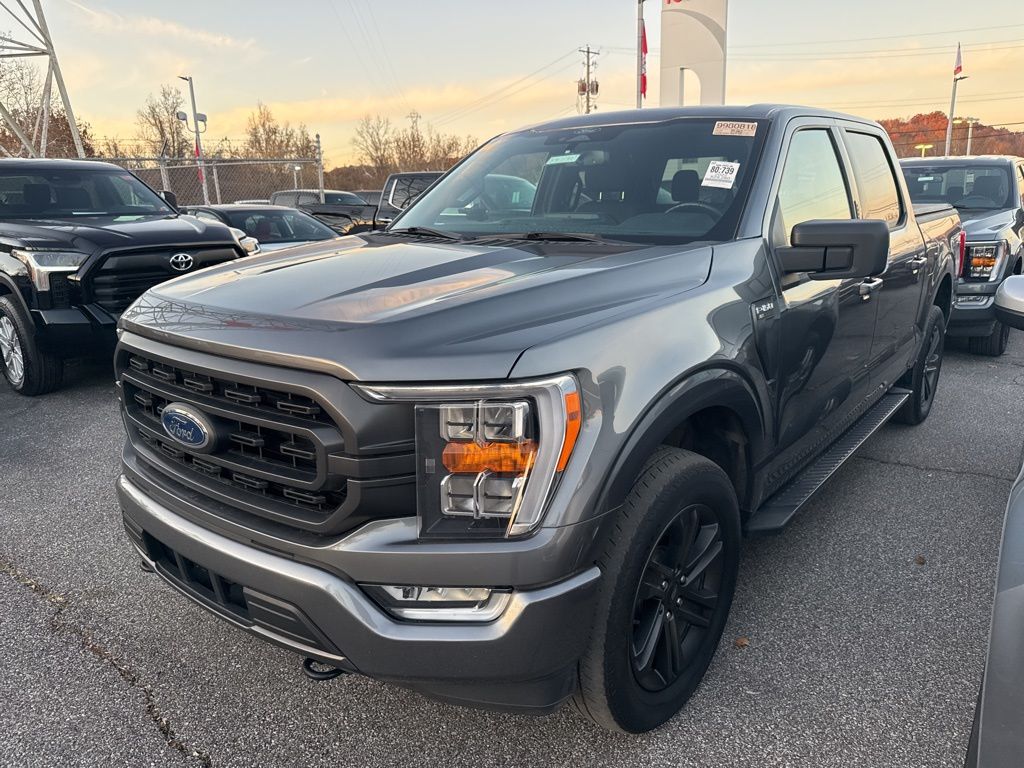 2022 Ford F-150 XLT photo 3