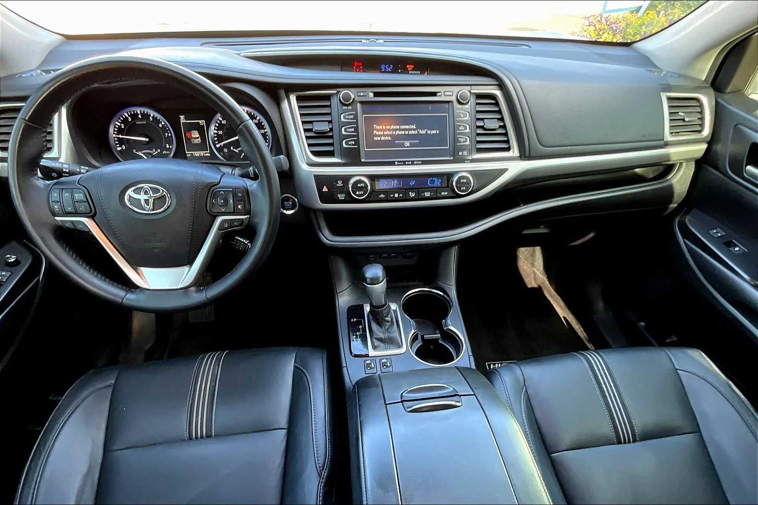 2017 Toyota Highlander SE photo 13