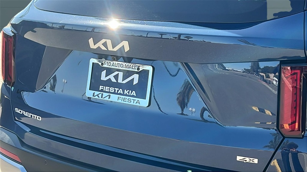 2025 Kia Sorento EX photo 10