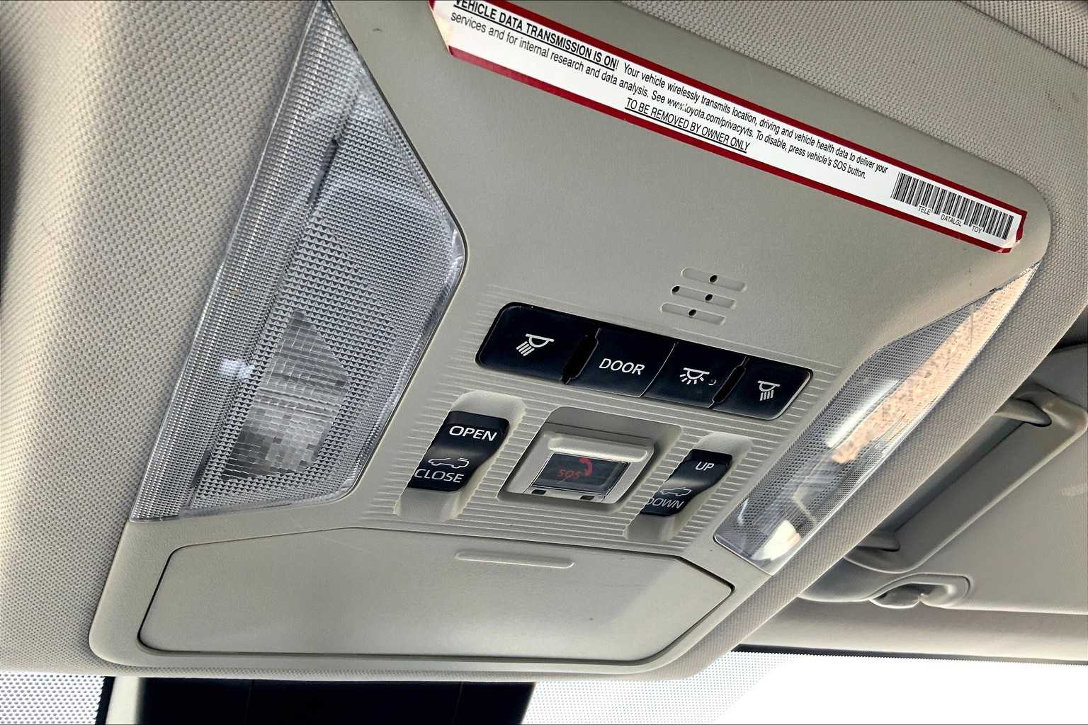 2021 Toyota RAV4 XLE photo 28