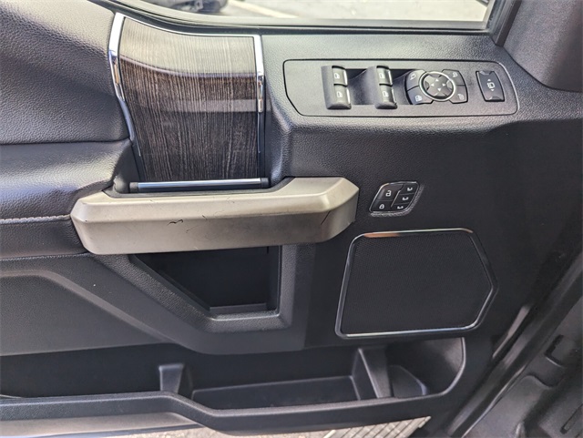 2021 Ford F-350 photo 30