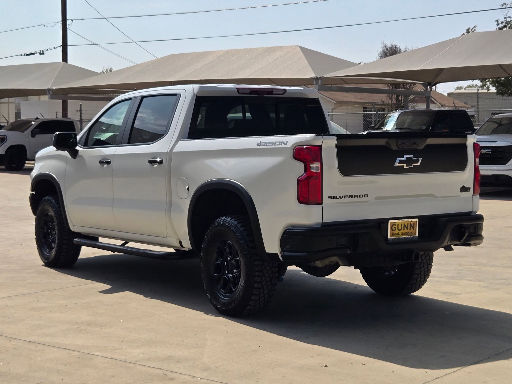 2023 Chevrolet Silverado 1500 ZR2 photo 2