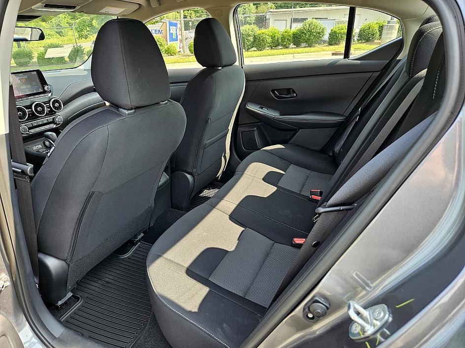 2025 Nissan Sentra SV photo 8