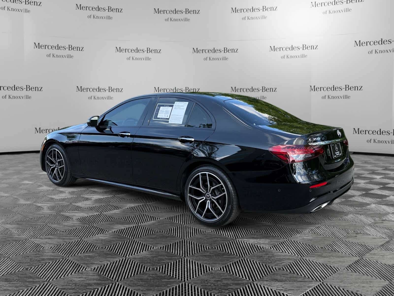 2022 Mercedes Benz E 350 photo 3