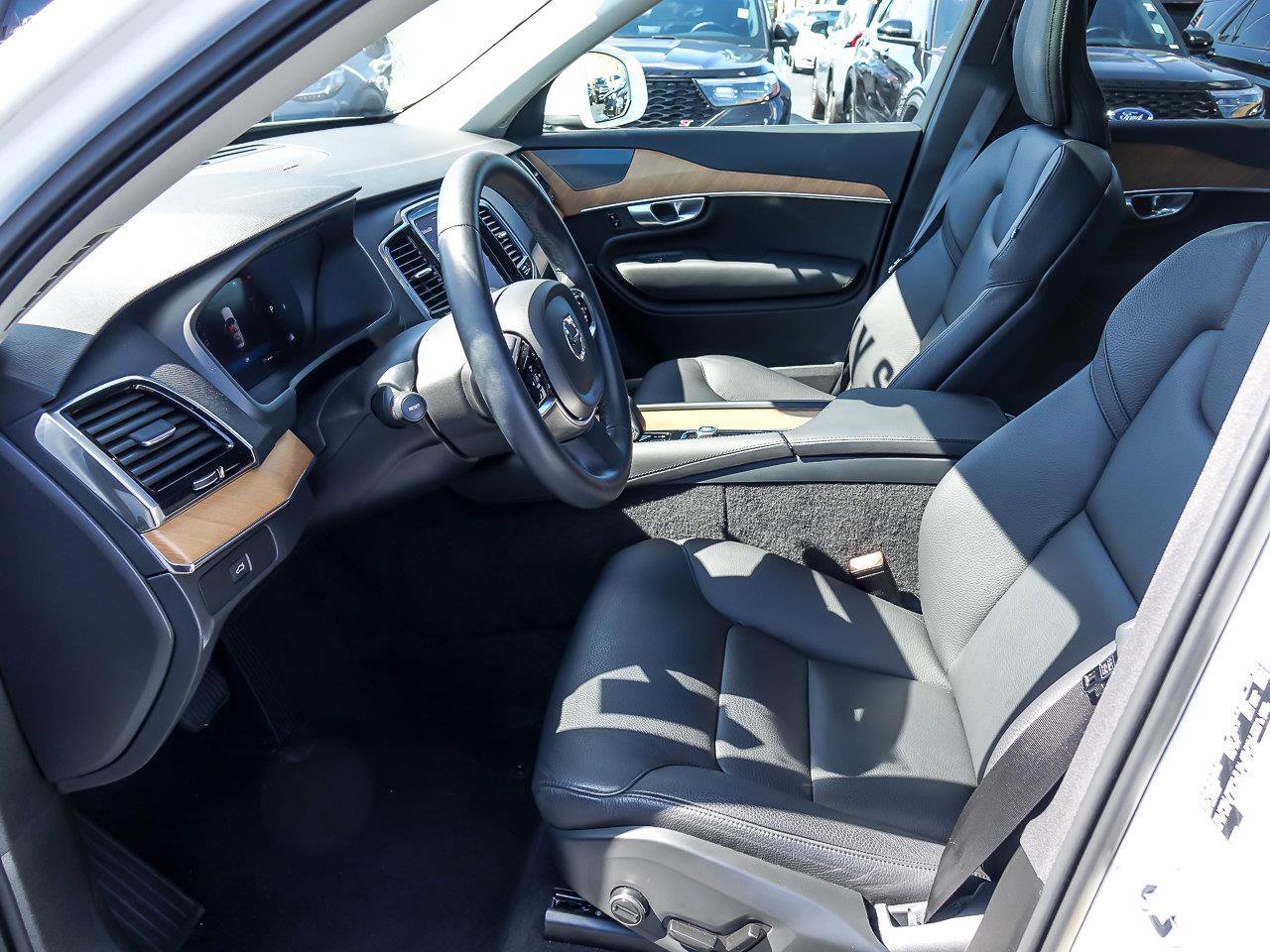 2024 VOLVO XC90 - Image 12